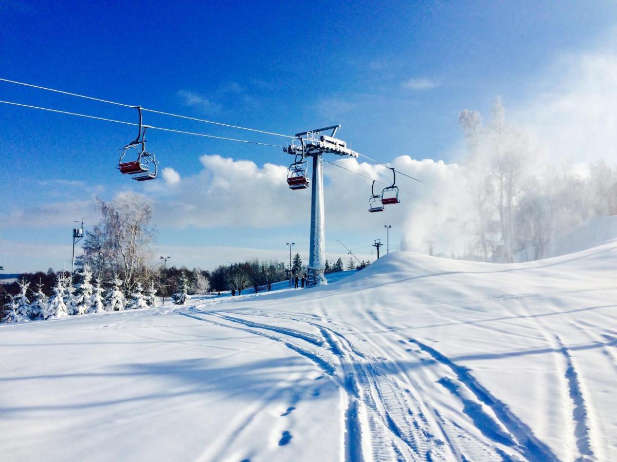 Grund Resort Golf And Ski Mlade Buky Exterior photo