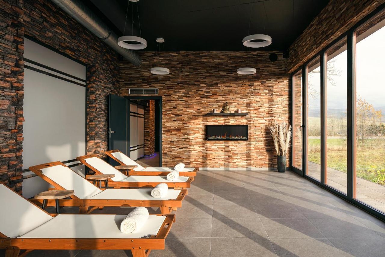 Grund Resort Golf And Ski Mlade Buky Exterior photo