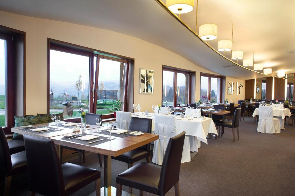 Grund Resort Golf And Ski Mlade Buky Exterior photo