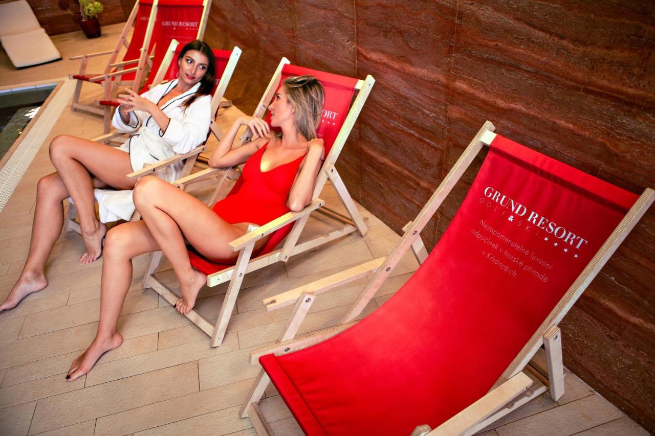 Grund Resort Golf And Ski Mlade Buky Exterior photo